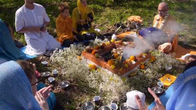 Шри Нрисимха Пранама, Шри Шримад Мурали Мохан Махарадж - yajna. Nrisimha Dev - ki jaya!